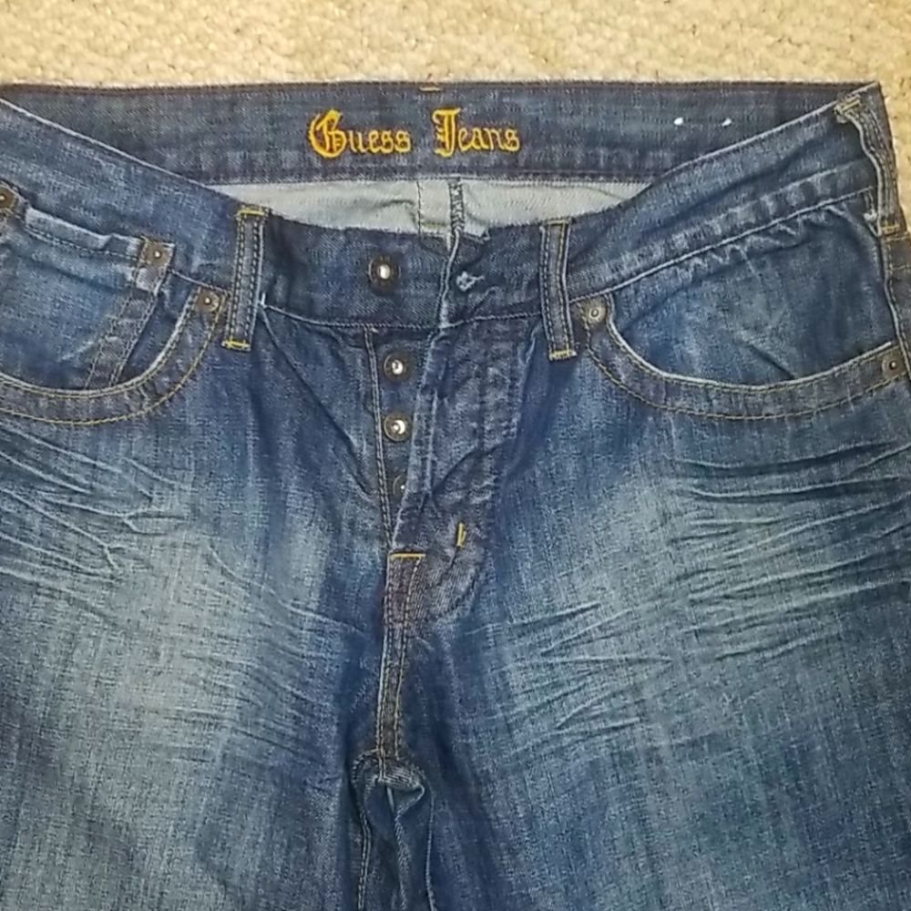 Guess Jeans - Picture 2 of 4